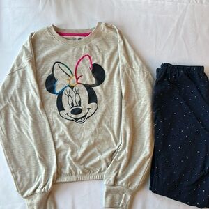 Gap Disney Minnie Mouse pajama set.